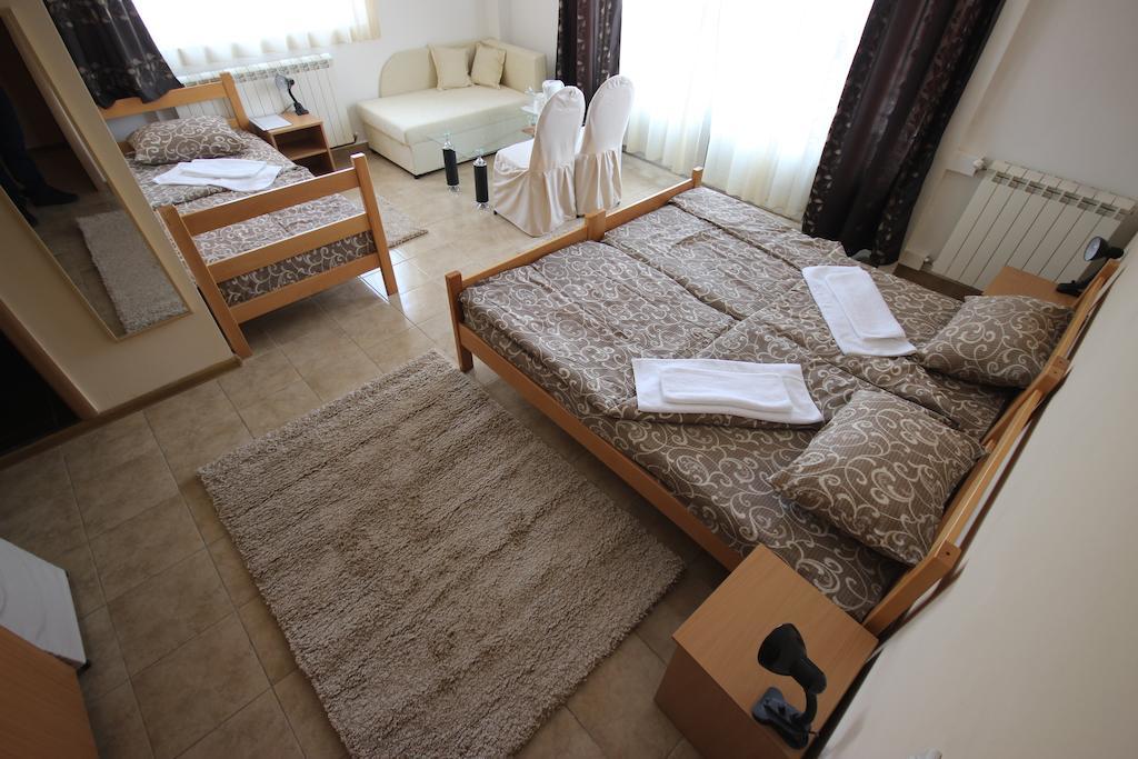 Bed & Breakfast Vertigo Beograd Ruang foto